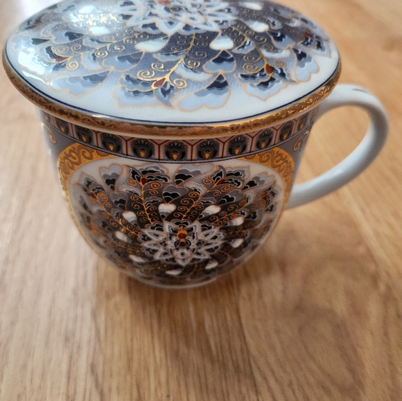 Beautiful Vintage Japanese figurines with covered China cup - Picture 3 of 7